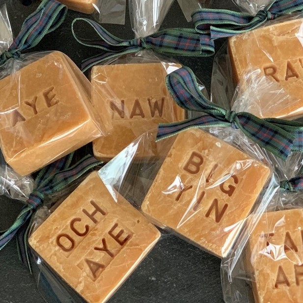 Tablet patter square favour gift