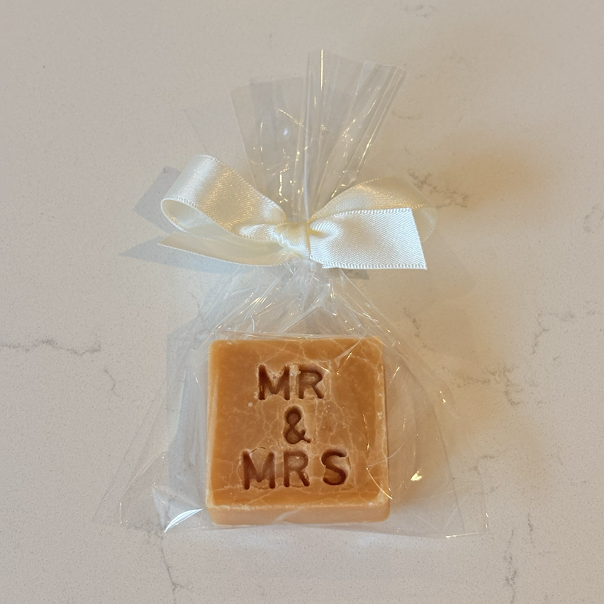 Small Mr & Mrs square tablet wedding favours